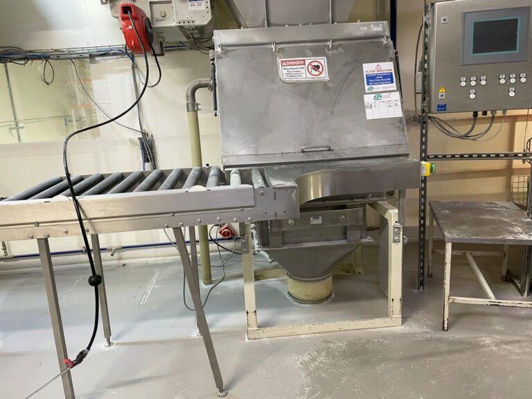 EP30-Photo-showing-white-dust-on-the-floor-around-equipment-taken-by-EP-3.12.2420241203_12.jpg