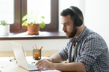 Video Conference shutterstock_725378368.jpg